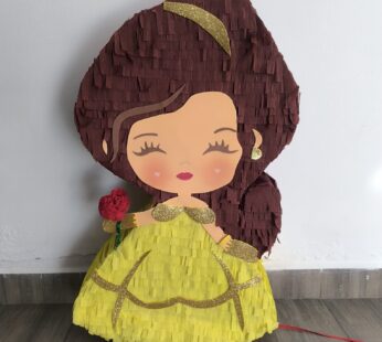 PIÑATA PRINCESA BELLA